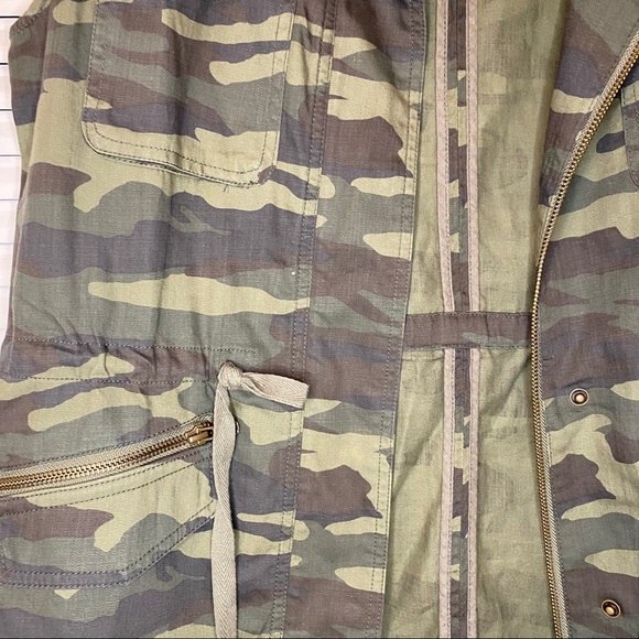 Olive Camo Utility Vest by Caslon – Size S - Picture 5 of 5